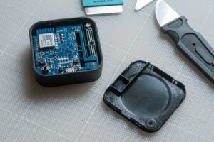 Tuya S06 Pro Wifi IR Blaster Teardown